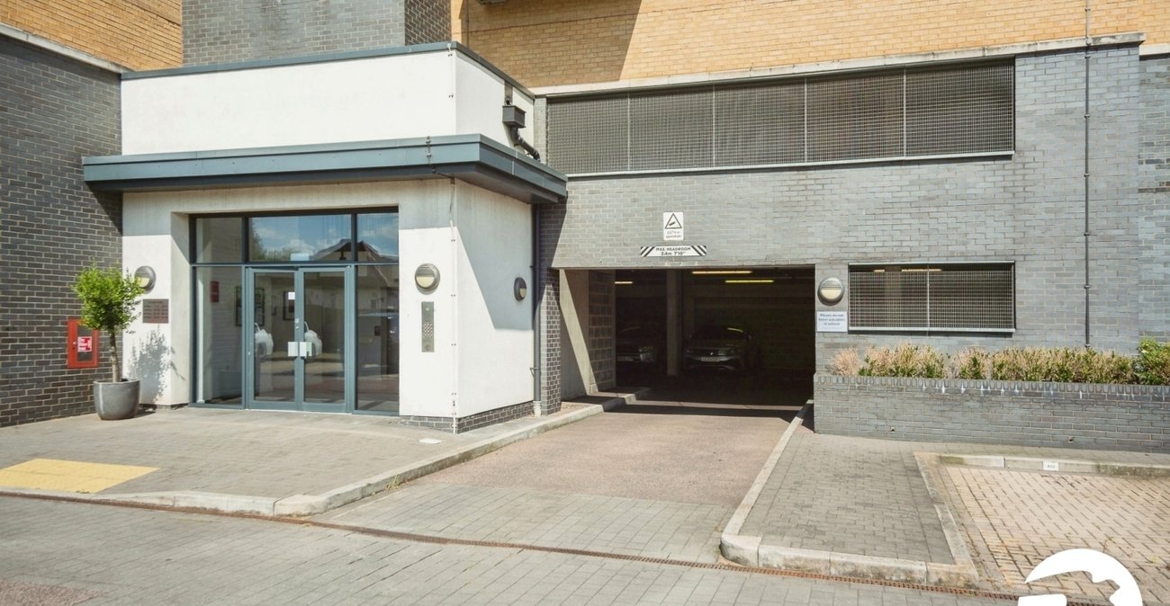 1 bedroom property for sale in Belvedere | Robinson Jackson