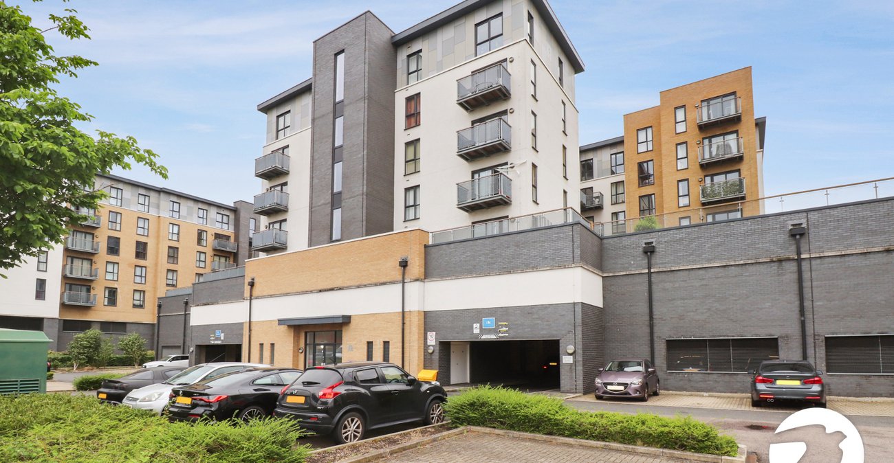 1 bedroom property for sale in Belvedere | Robinson Jackson