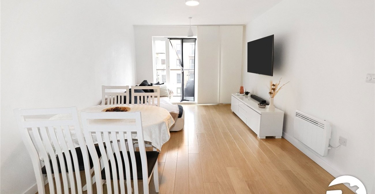 2 bedroom property for sale in Belvedere | Robinson Jackson