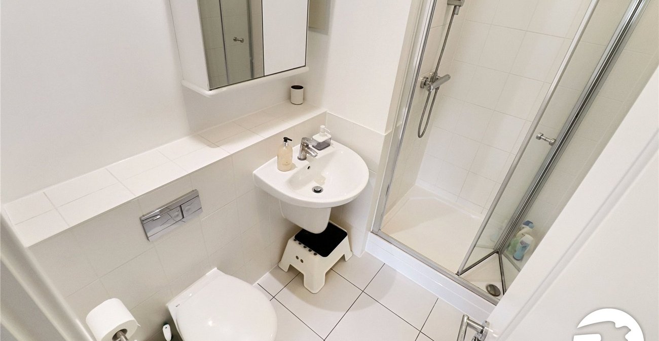 2 bedroom property for sale in Belvedere | Robinson Jackson