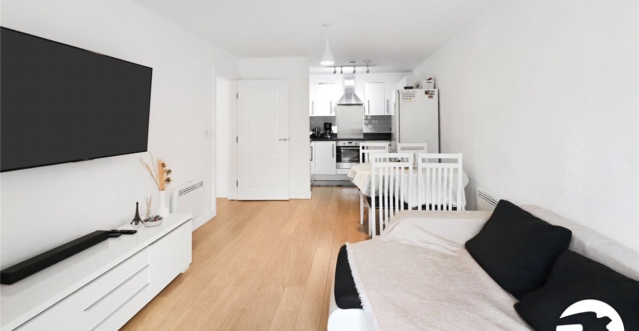 2 bedroom property for sale in Belvedere | Robinson Jackson