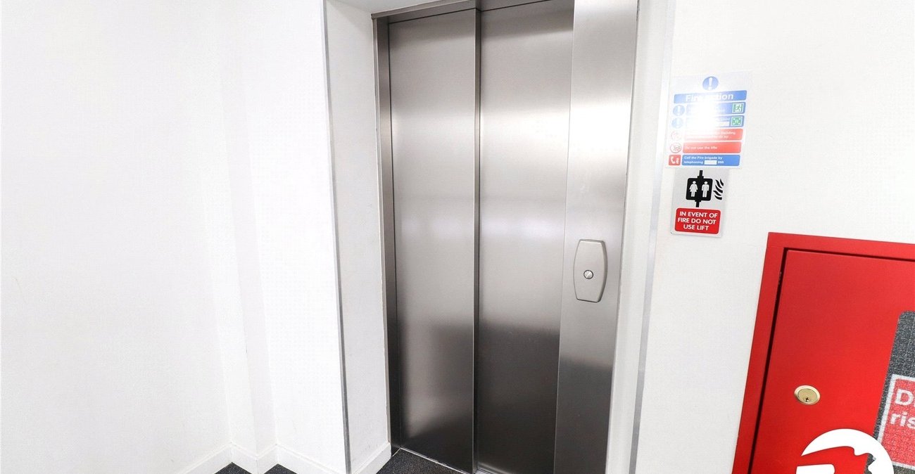 2 bedroom property for sale in Belvedere | Robinson Jackson