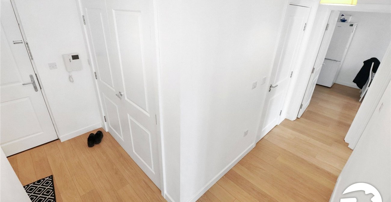 2 bedroom property for sale in Belvedere | Robinson Jackson