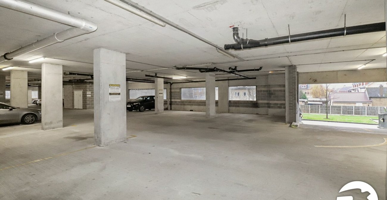 2 bedroom property for sale in Belvedere | Robinson Jackson