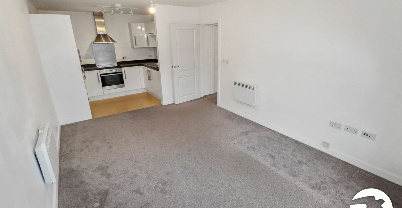 2 bedroom property for sale in Belvedere | Robinson Jackson