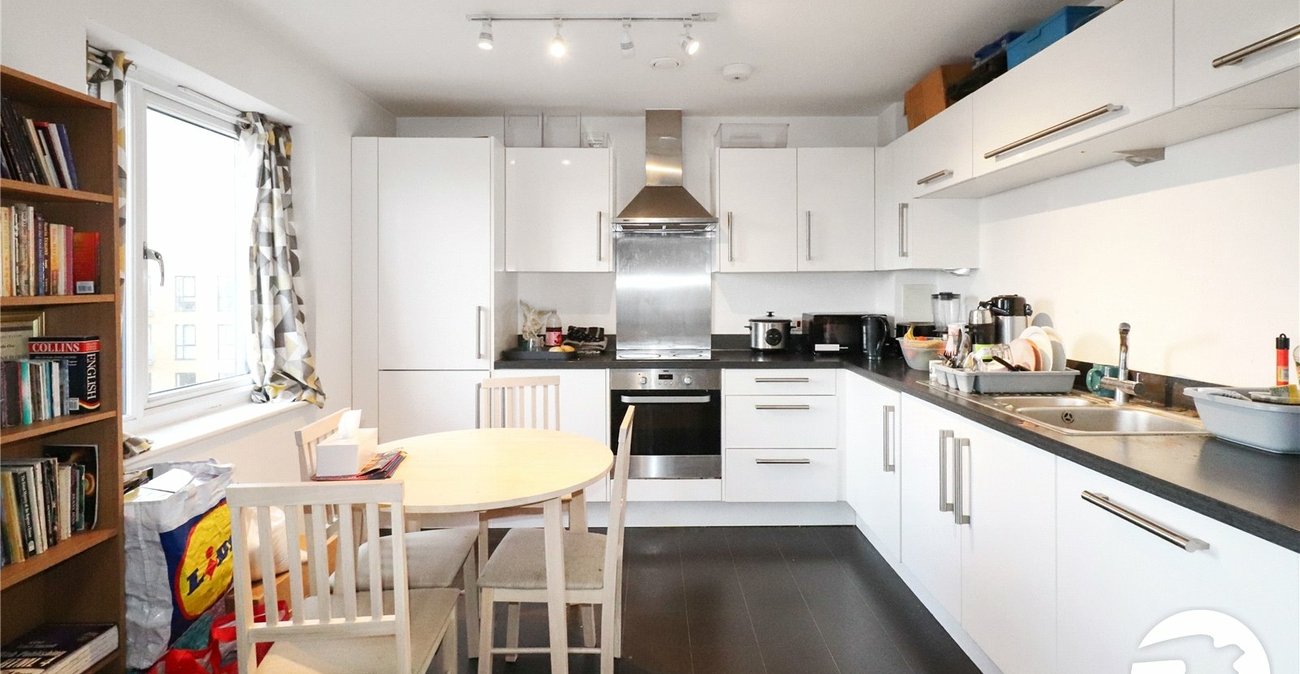 2 bedroom property for sale in Belvedere | Robinson Jackson