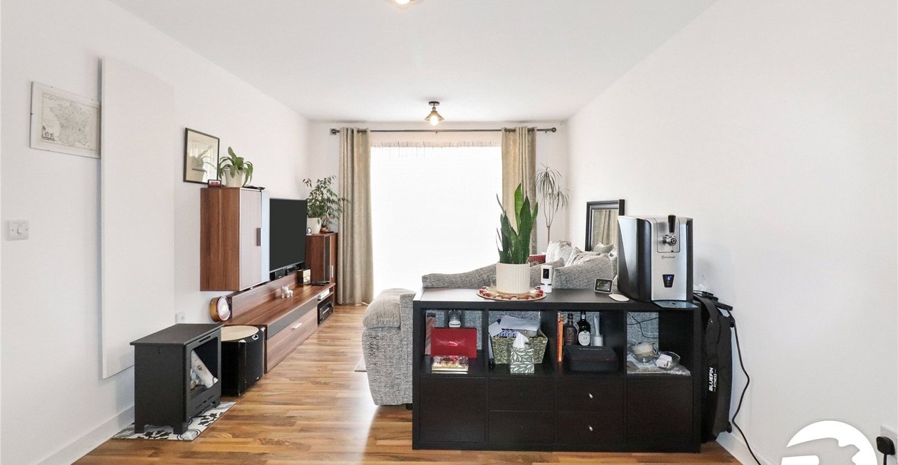 2 bedroom property for sale in Belvedere | Robinson Jackson