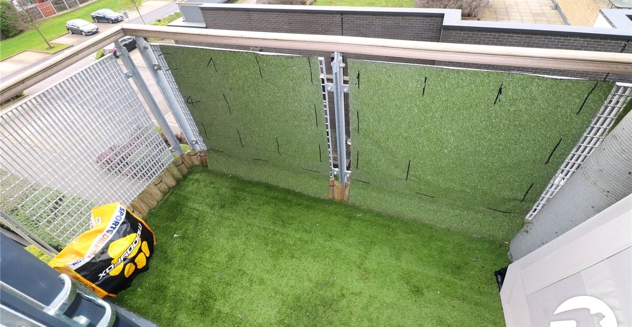 2 bedroom property for sale in Belvedere | Robinson Jackson