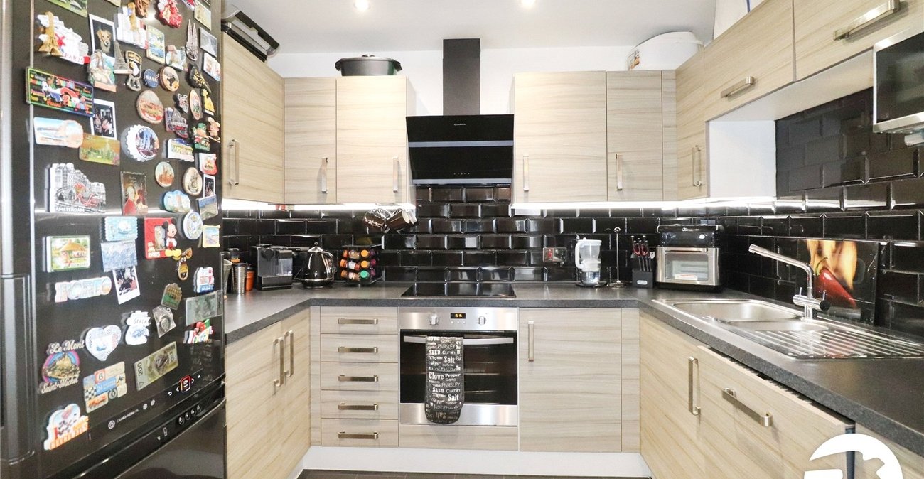 2 bedroom property for sale in Belvedere | Robinson Jackson