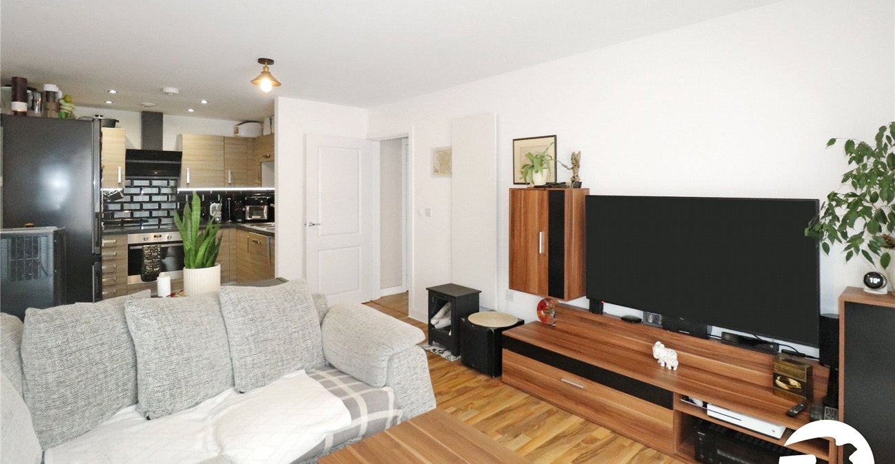 2 bedroom property for sale in Belvedere | Robinson Jackson