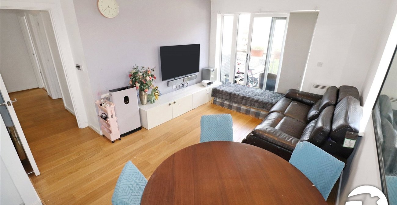 2 bedroom property for sale in Belvedere | Robinson Jackson