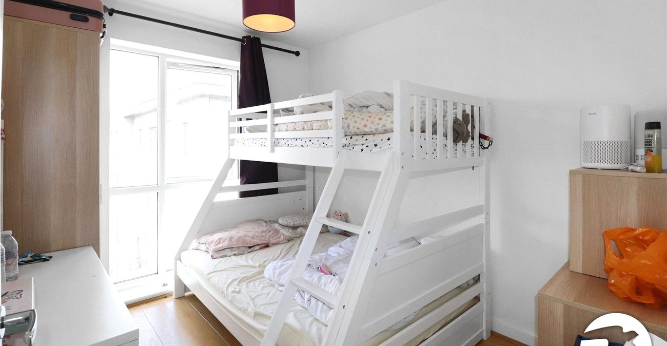 2 bedroom property for sale in Belvedere | Robinson Jackson