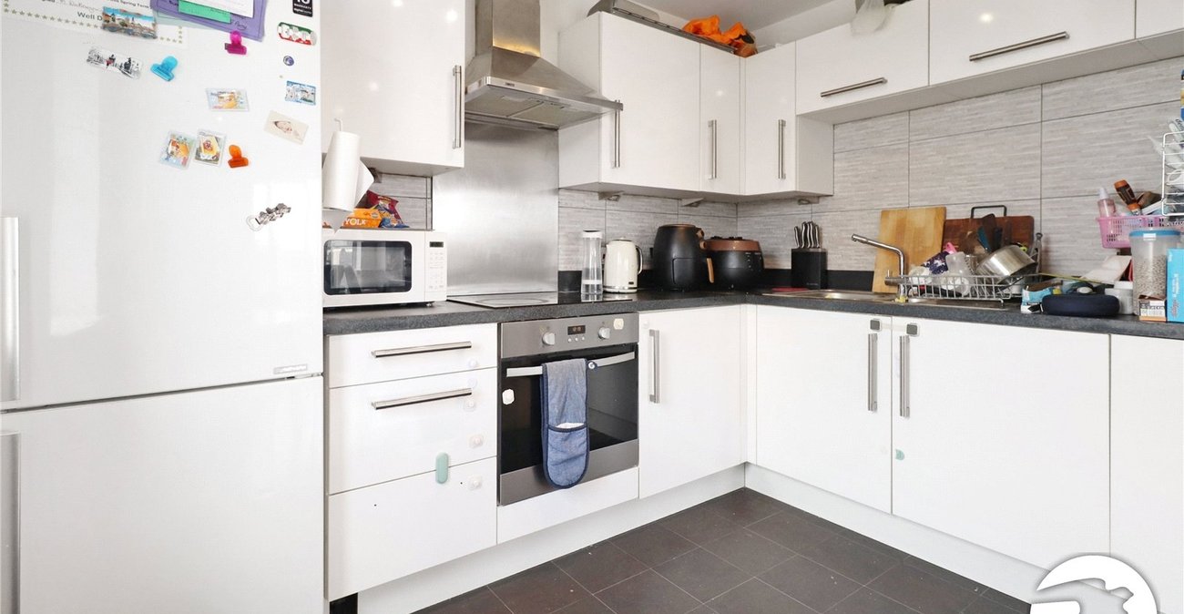 2 bedroom property for sale in Belvedere | Robinson Jackson