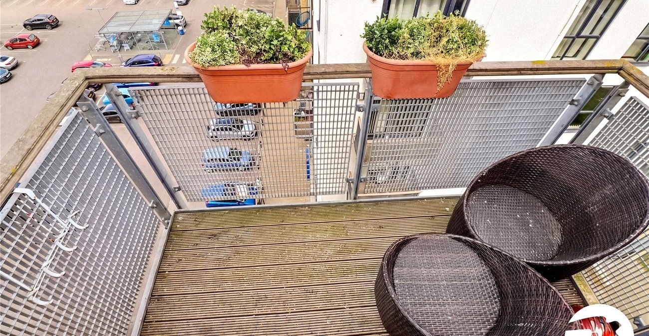 2 bedroom property for sale in Belvedere | Robinson Jackson