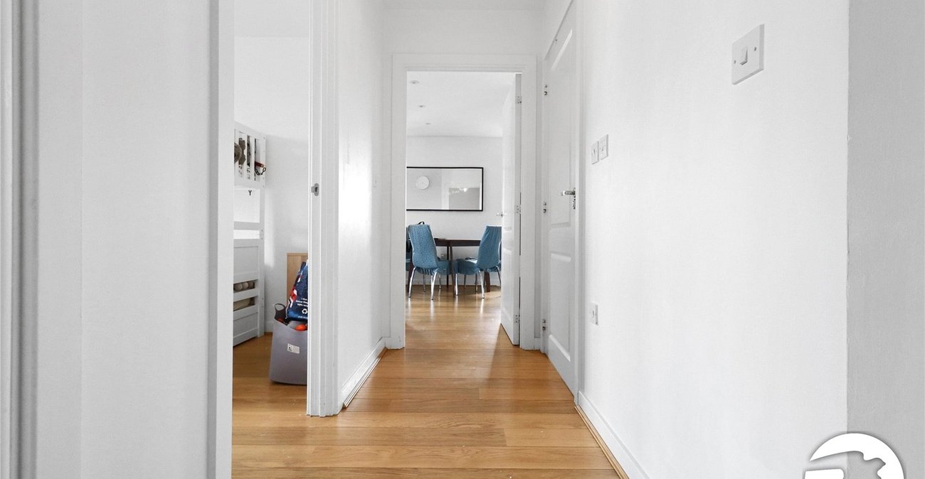 2 bedroom property for sale in Belvedere | Robinson Jackson