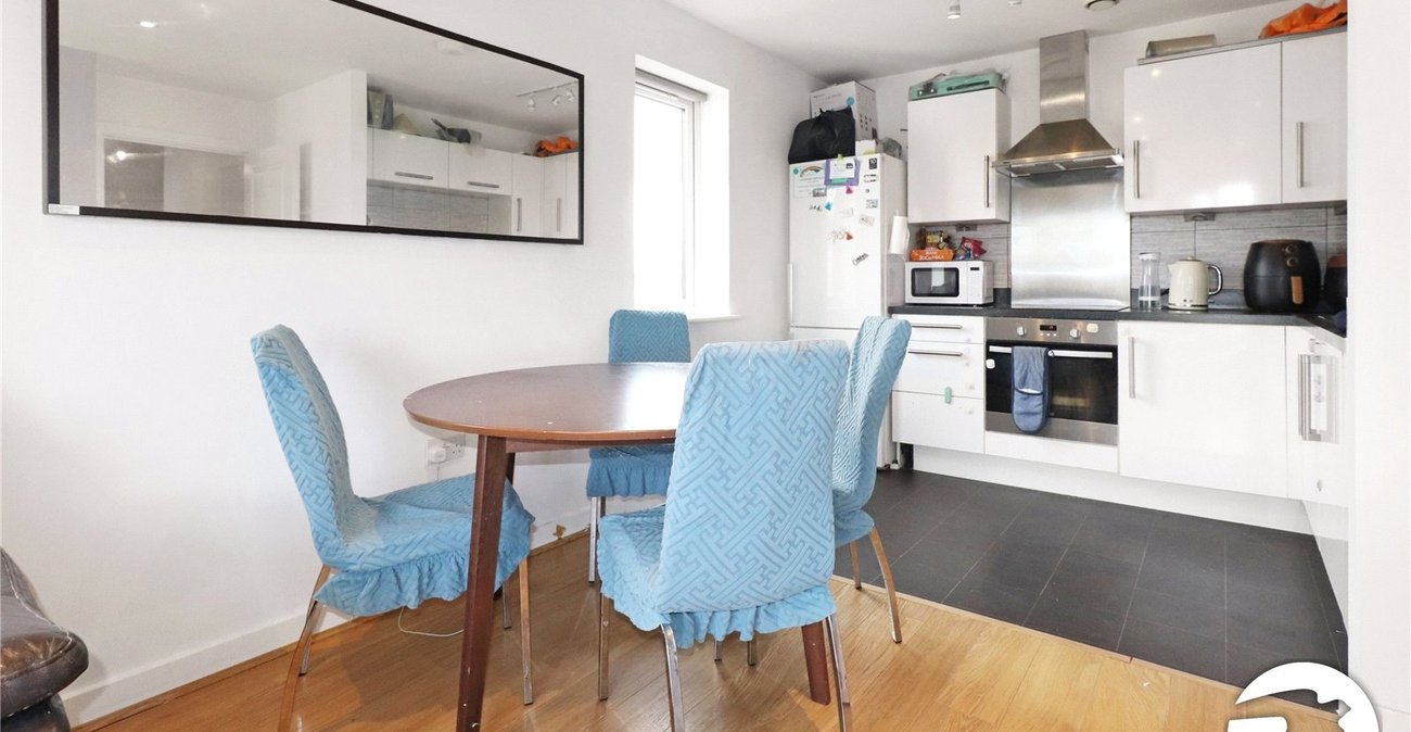 2 bedroom property for sale in Belvedere | Robinson Jackson