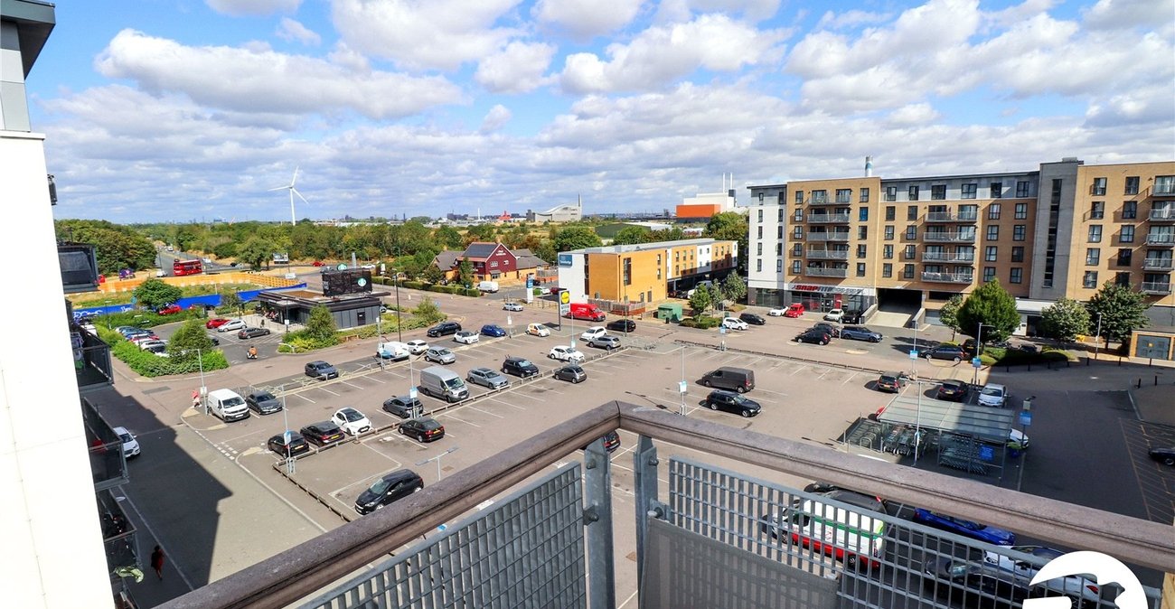 2 bedroom property for sale in Belvedere | Robinson Jackson