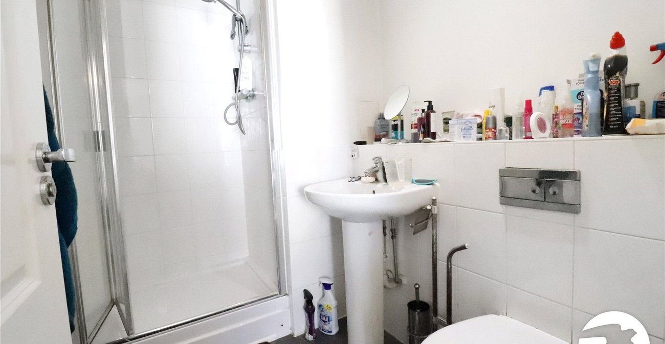 2 bedroom property for sale in Belvedere | Robinson Jackson