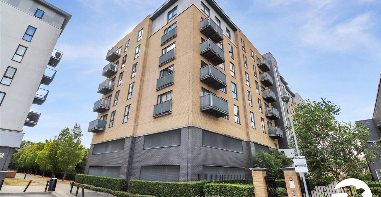 2 bedroom property for sale in Belvedere | Robinson Jackson