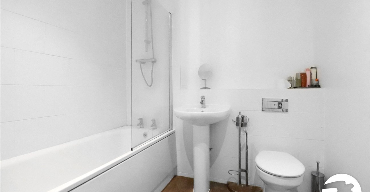2 bedroom property for sale in Belvedere | Robinson Jackson