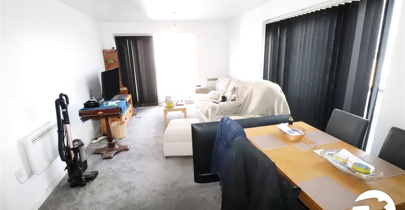 2 bedroom property for sale in Belvedere | Robinson Jackson