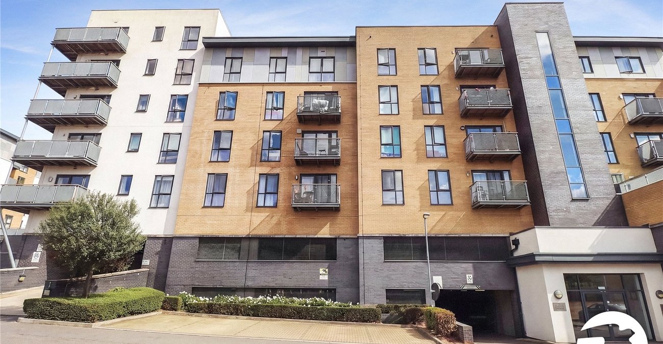 2 bedroom property for sale in Belvedere | Robinson Jackson