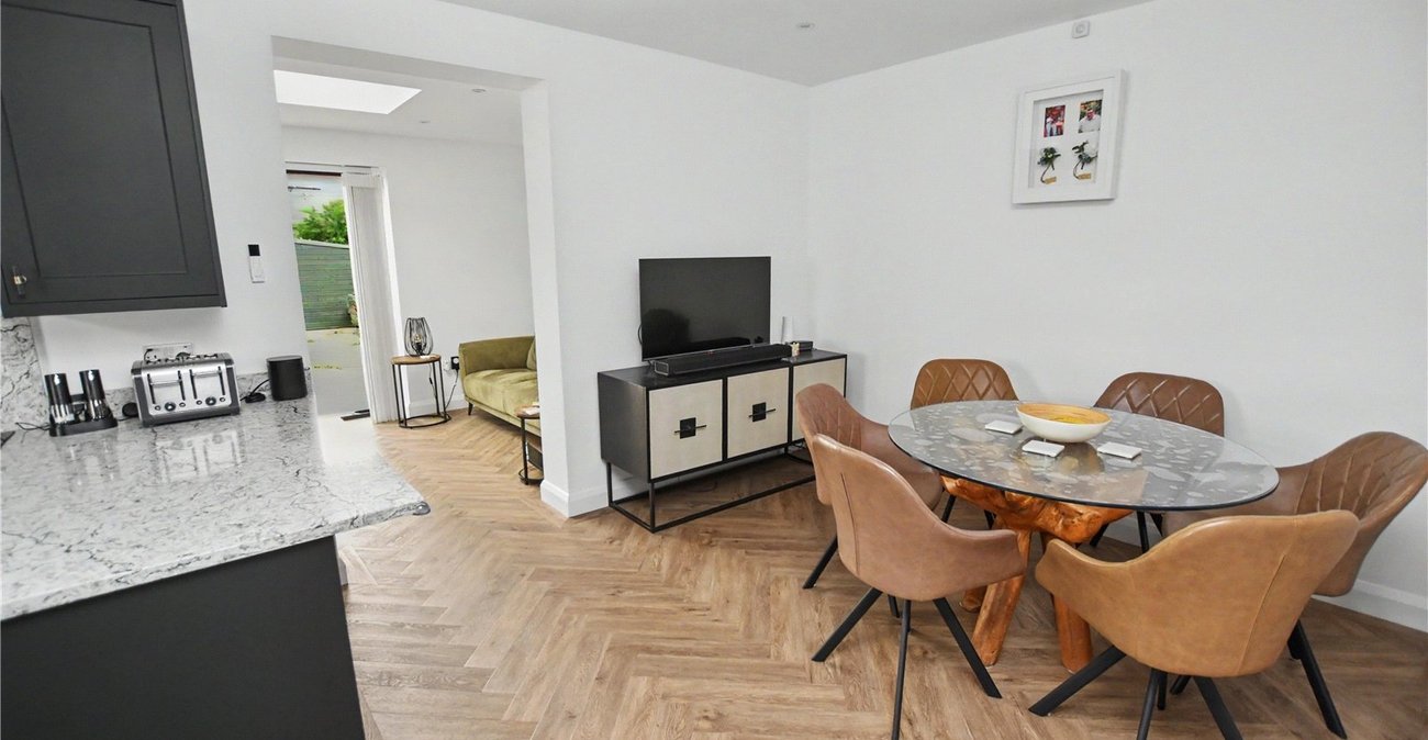 2 bedroom bungalow for sale in Bexleyheath | Robinson Jackson