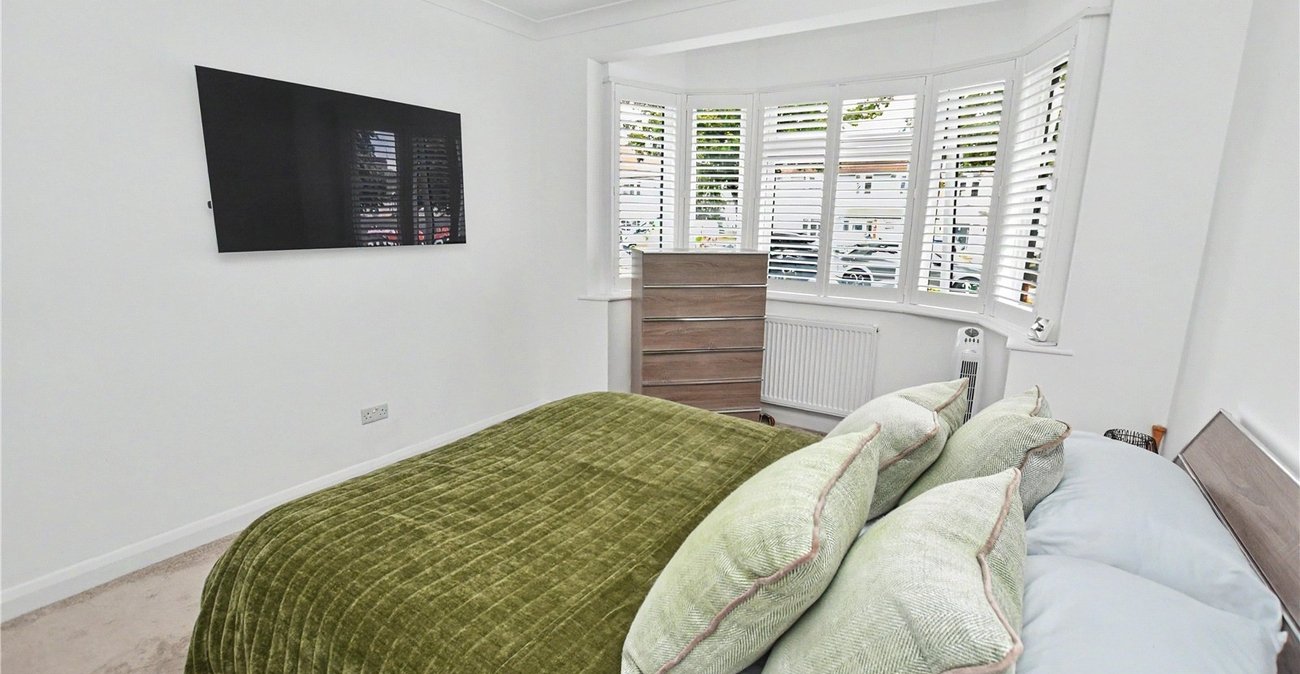 2 bedroom bungalow for sale in Bexleyheath | Robinson Jackson