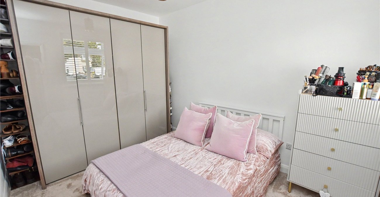 2 bedroom bungalow for sale in Bexleyheath | Robinson Jackson