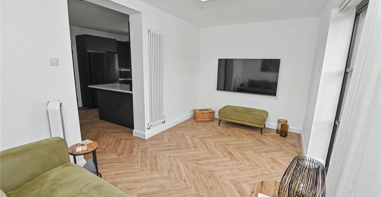 2 bedroom bungalow for sale in Bexleyheath | Robinson Jackson