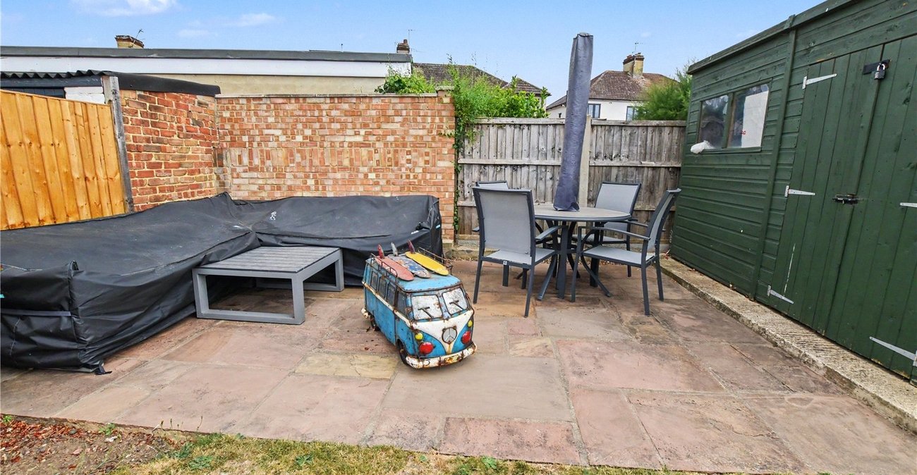 2 bedroom bungalow for sale in Bexleyheath | Robinson Jackson