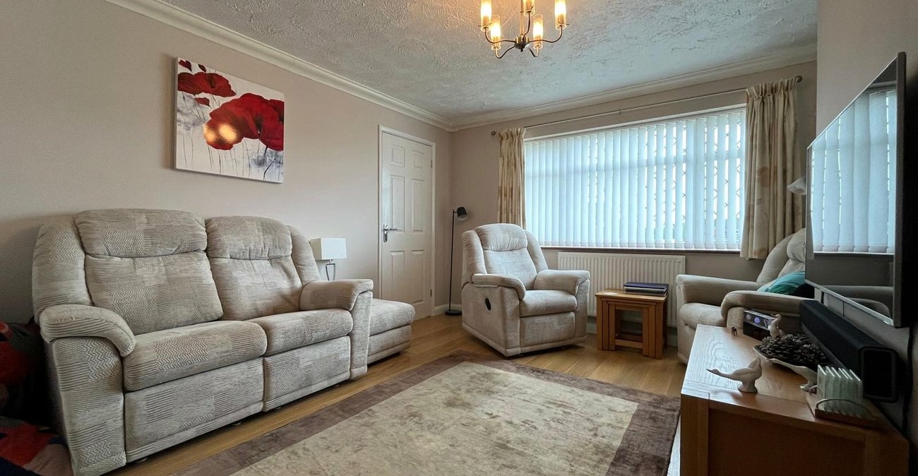 3 bedroom house for sale in Walderslade | Robinson Michael & Jackson