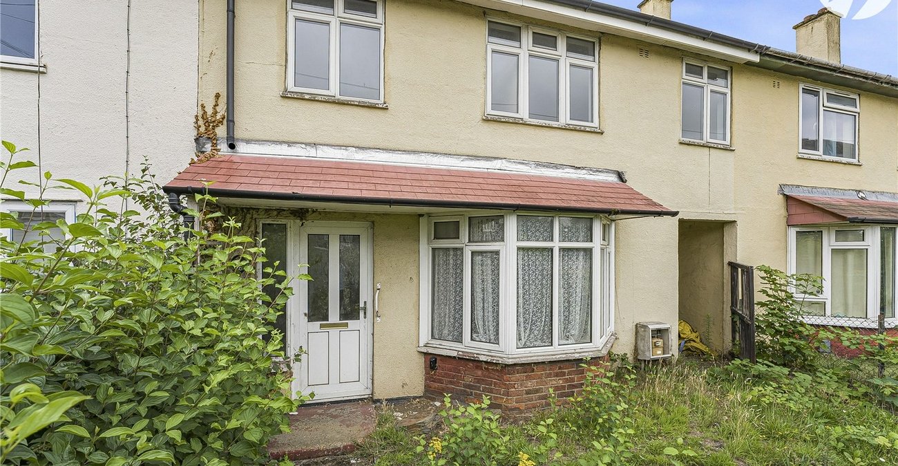 4 bedroom house for sale in Dartford | Robinson Jackson