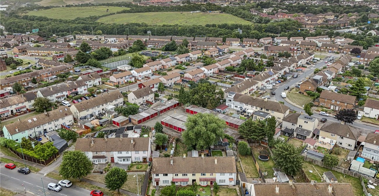 4 bedroom house for sale in Dartford | Robinson Jackson