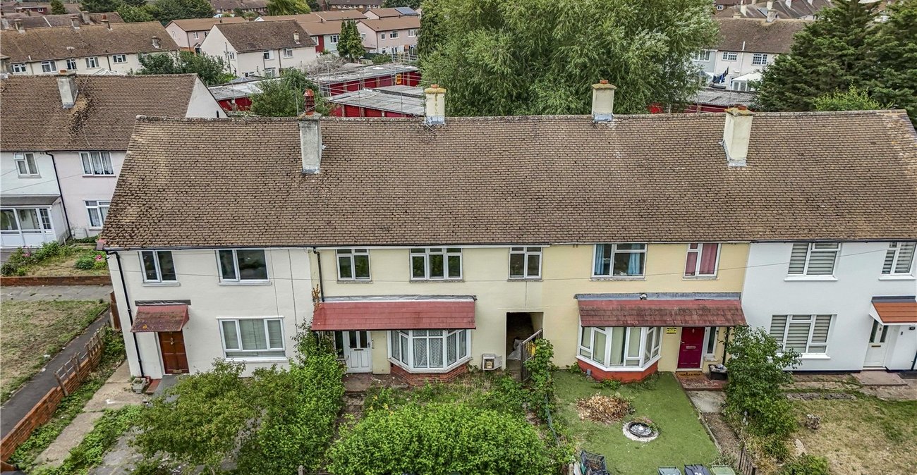 4 bedroom house for sale in Dartford | Robinson Jackson