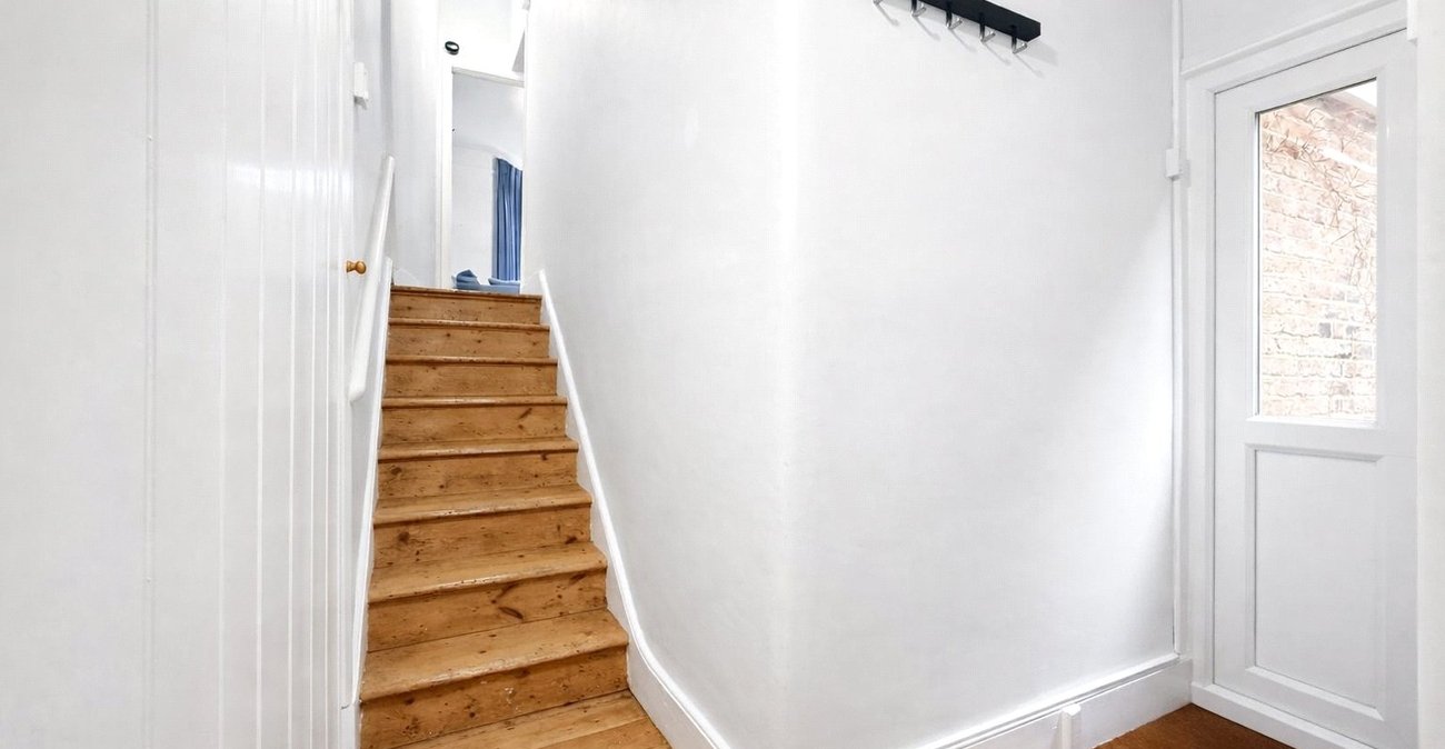 1 bedroom property for sale in London | Robinson Jackson