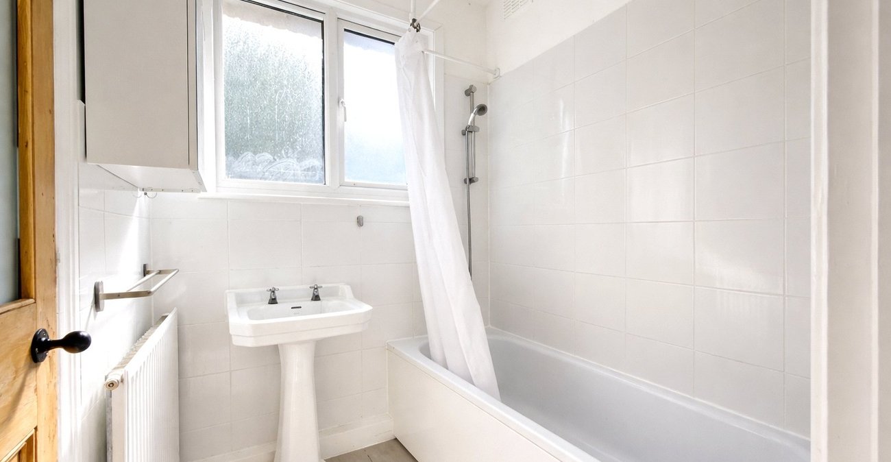1 bedroom property for sale in London | Robinson Jackson