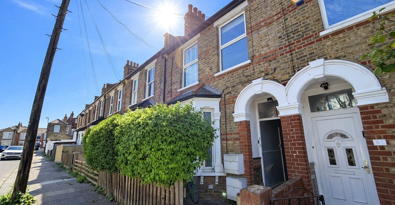 1 bedroom property for sale in London | Robinson Jackson