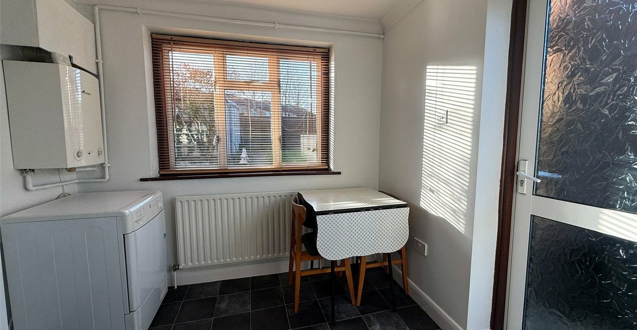 2 bedroom house for sale in Gravesend | Robinson Michael & Jackson