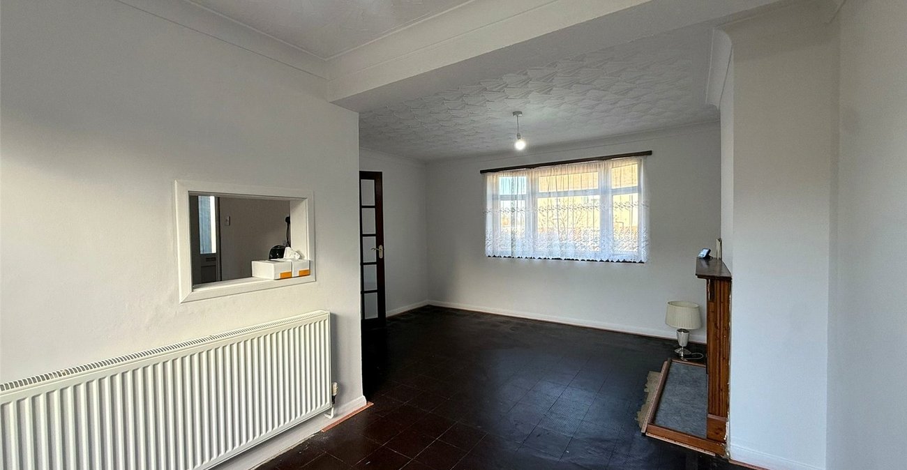 2 bedroom house for sale in Gravesend | Robinson Michael & Jackson