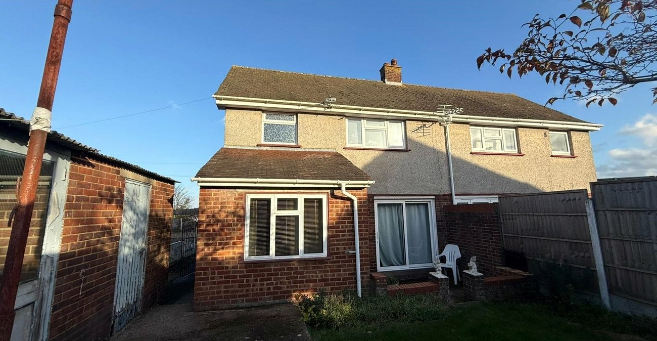 2 bedroom house for sale in Gravesend | Robinson Michael & Jackson