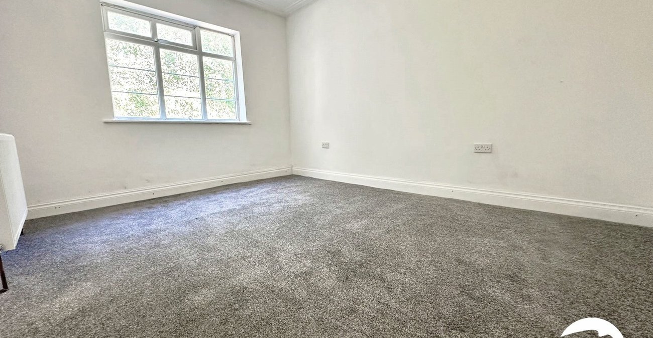 2 bedroom property for sale in London | Robinson Jackson