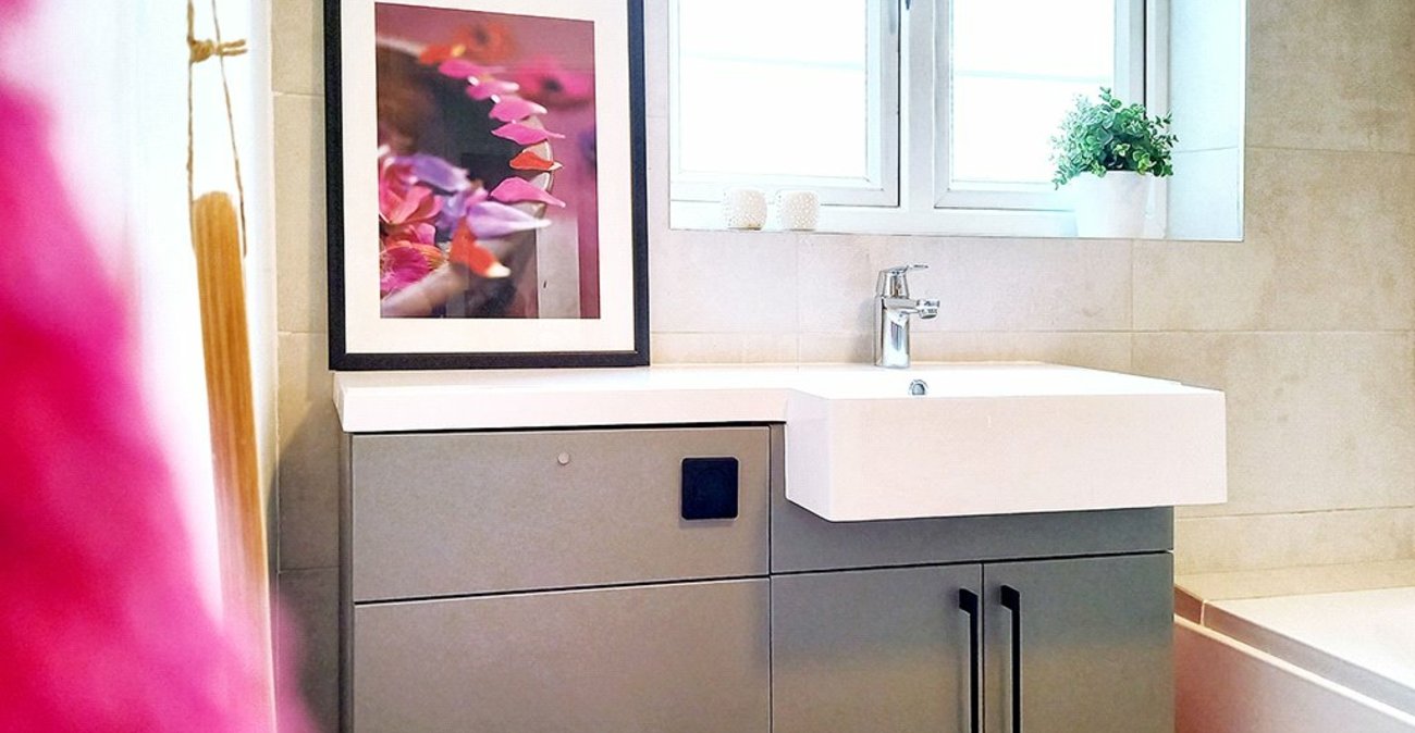 2 bedroom property for sale in London | Robinson Jackson