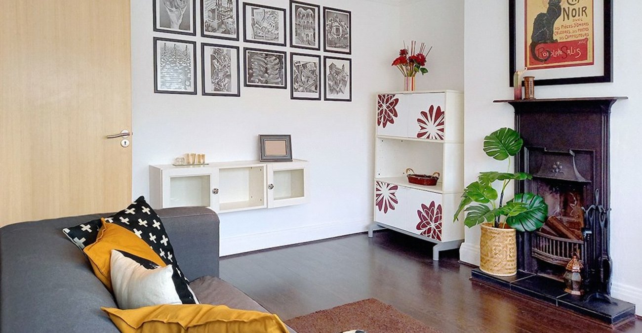 2 bedroom property for sale in London | Robinson Jackson