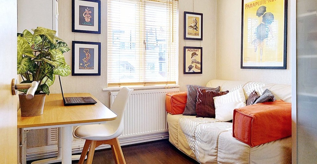 2 bedroom property for sale in London | Robinson Jackson