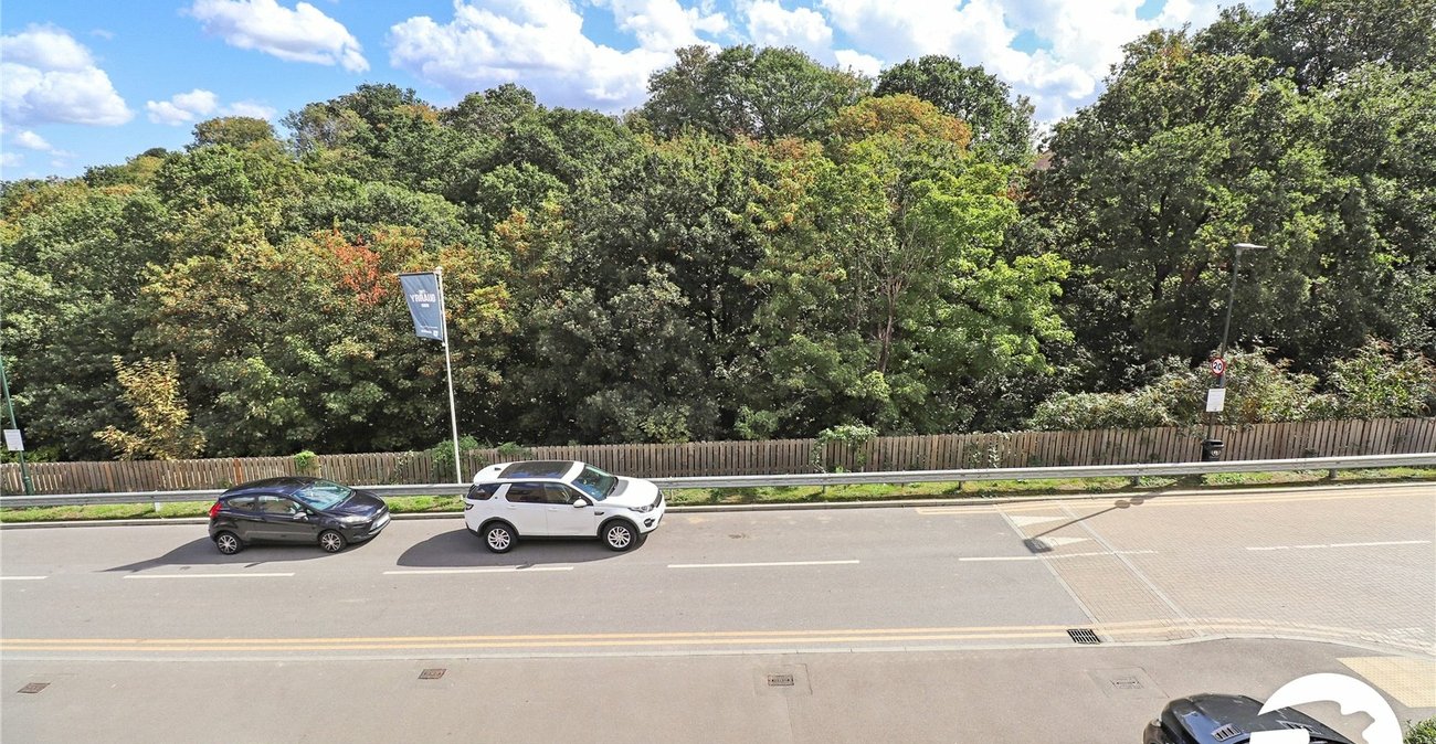 4 bedroom house for sale in Erith | Robinson Jackson