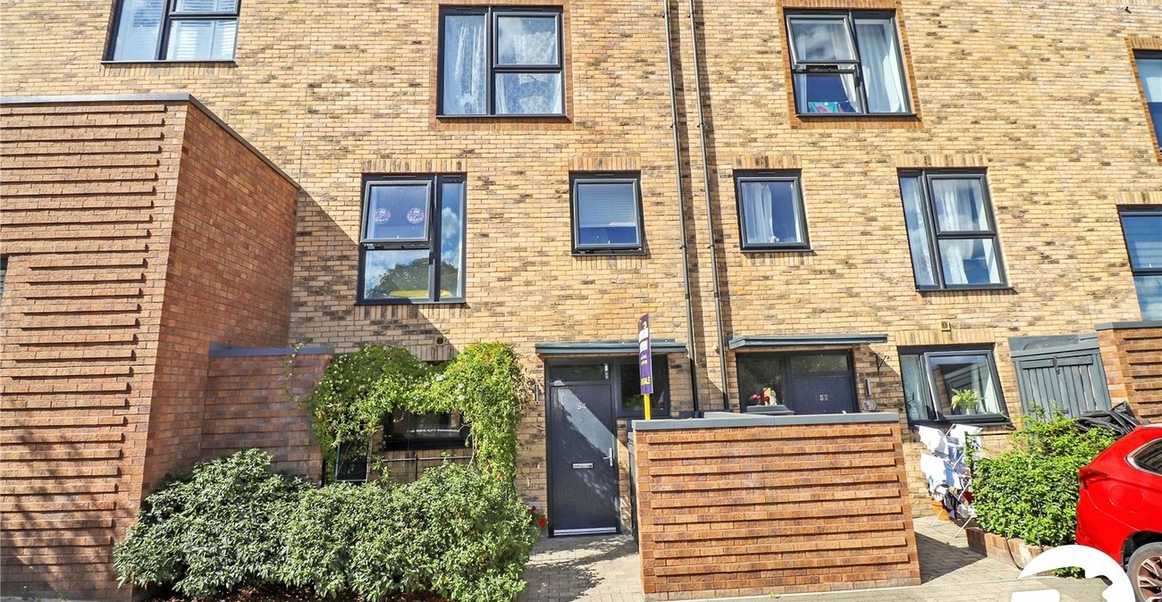 4 bedroom house for sale in Erith | Robinson Jackson