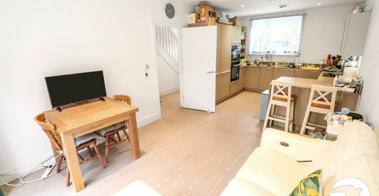 4 bedroom house for sale in Erith | Robinson Jackson