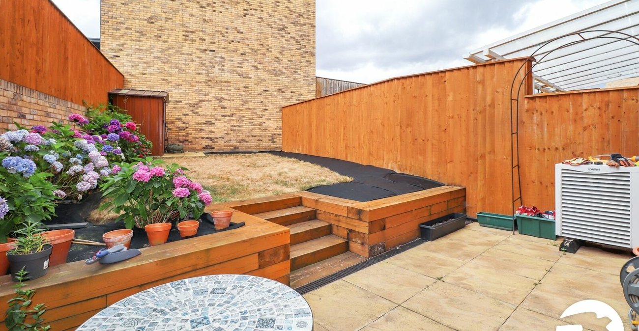 4 bedroom house for sale in Erith | Robinson Jackson