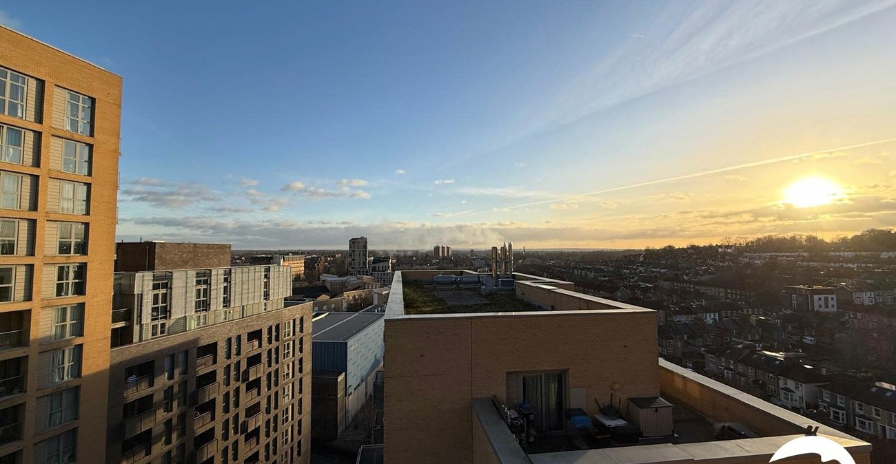 1 bedroom property for sale in London | Robinson Jackson